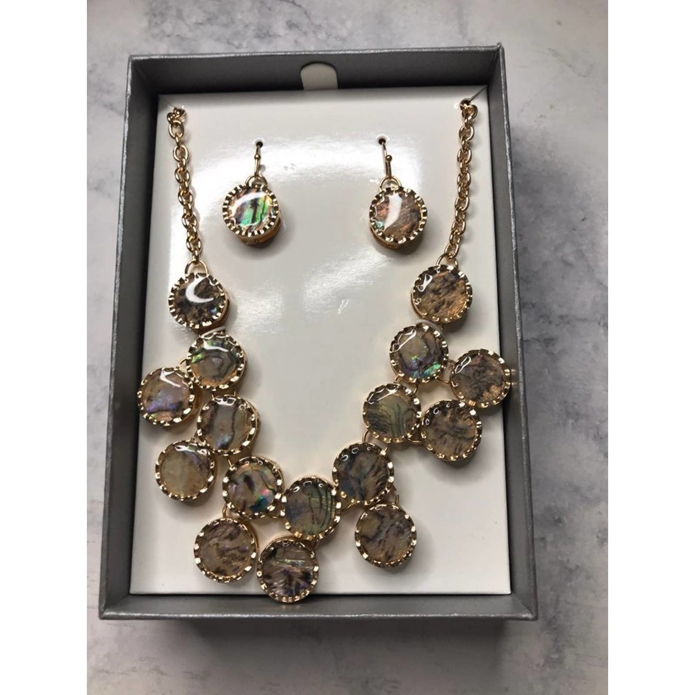 Necklace and Earring set